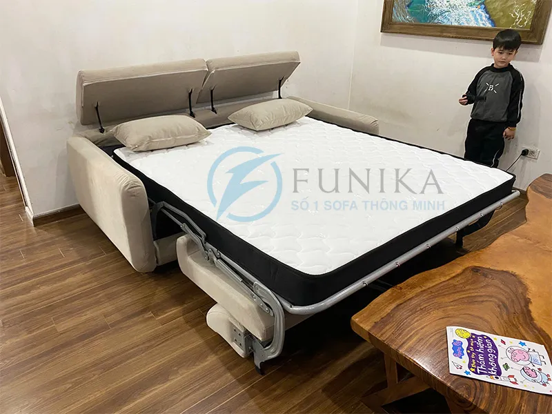 Ghế sofa giường thông minh T188 tại chung cư K35 Tân Mai Hà Nội khi mở ra làm giường ngủ đẹp.