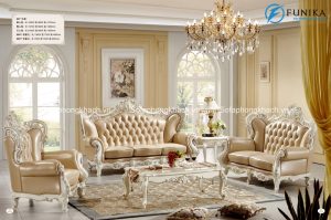 Những chiếc ghế sofa cổ điển châu Âu màu trang nhã như vàng ánh bạc thế này cũng rất hot mùa hè năm nay